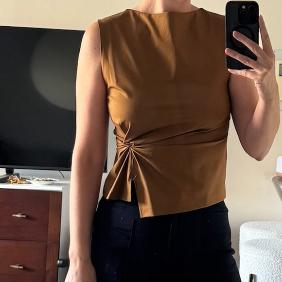 Boat Neck Twist Detail Tank - Picture 7 of 7